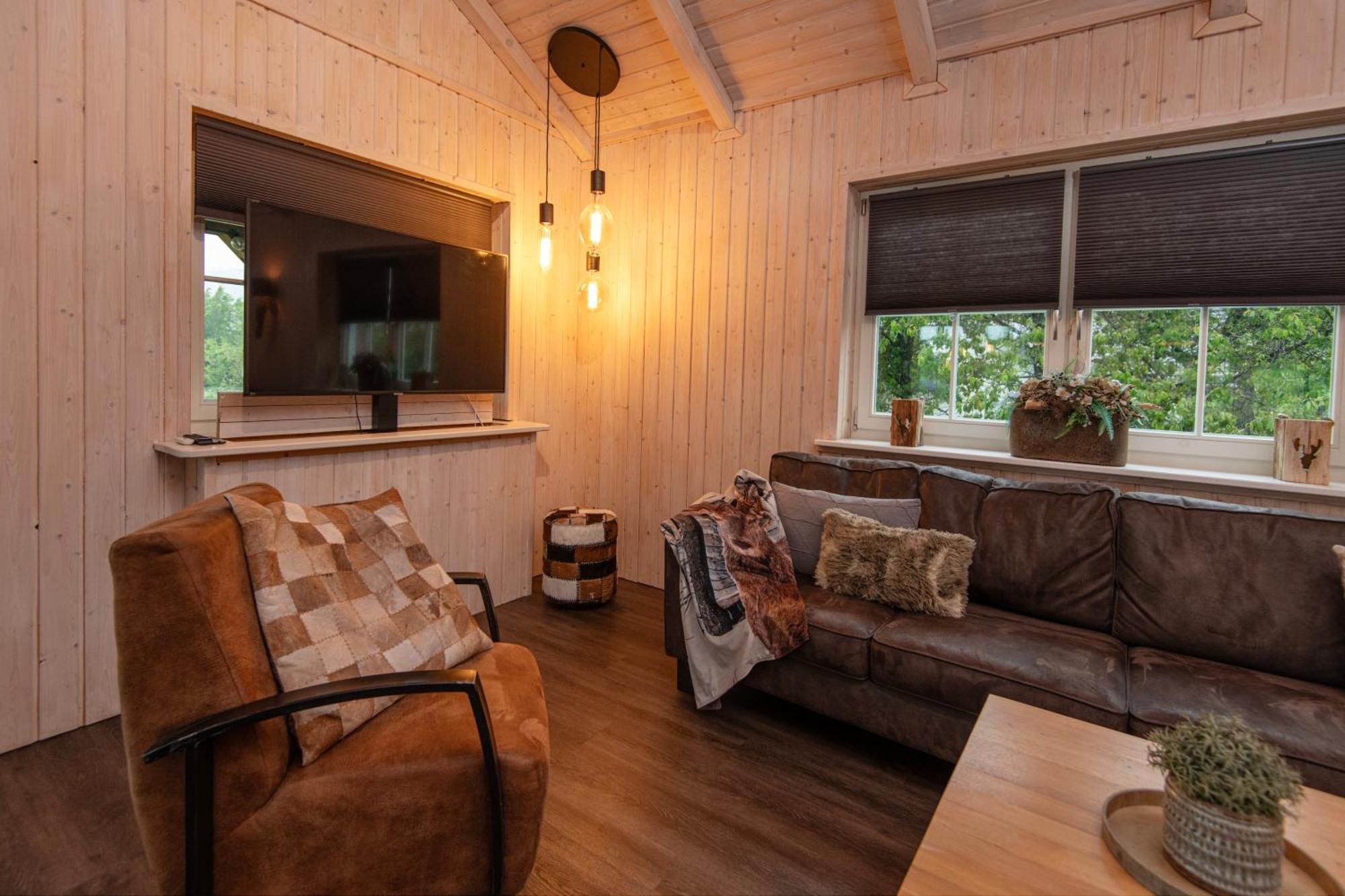 Kustelberg Lodges Medebach Extérieur photo